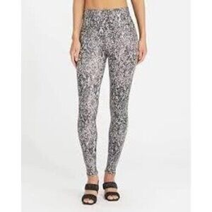 SPANX Faux Leather Snake Shine Leggings Women’s Large Stretch Slimming Skinny